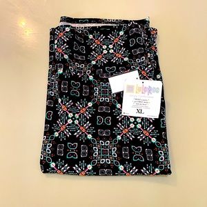 LulaRoe XL Cassie Skirt